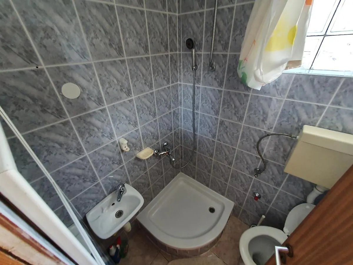 Apartman Lu Vir Apartment